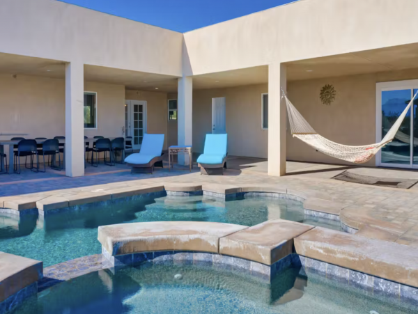 Gorgeous Palm Springs 5 Bedroom Home with Pool & Spa Sleeps 16